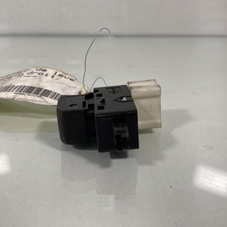 Interrupteur de leve vitre avant droit NISSAN MICRA 3