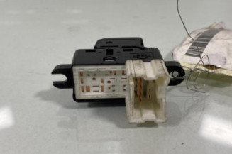 Interrupteur de leve vitre avant droit NISSAN MICRA 3