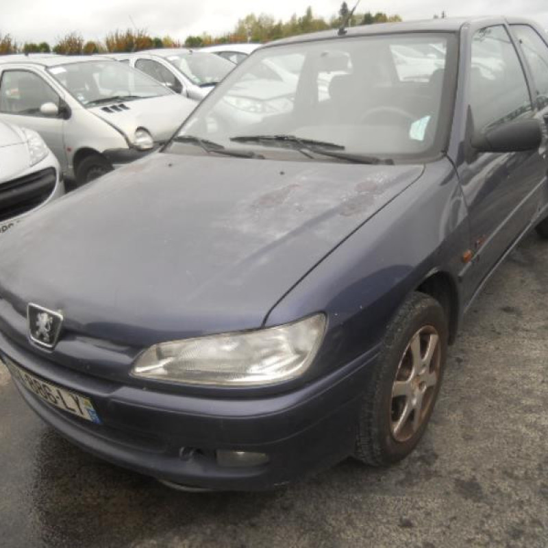 Face avant PEUGEOT 306 Photo n°2