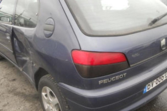 Face avant PEUGEOT 306