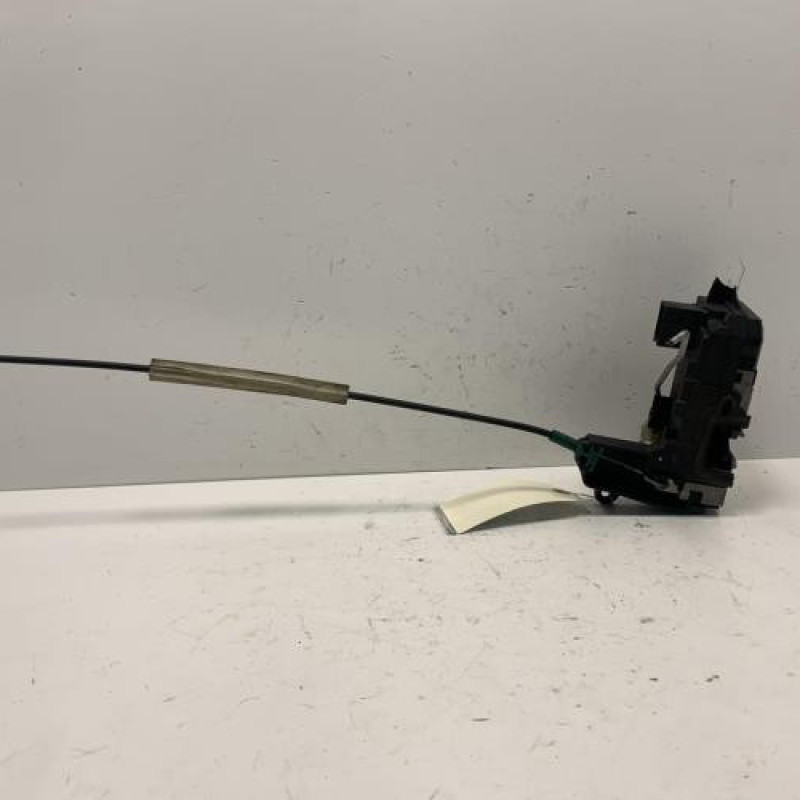 Serrure avant gauche OPEL ZAFIRA B Photo n°1