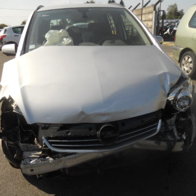 Serrure avant gauche OPEL ZAFIRA B Photo n°6