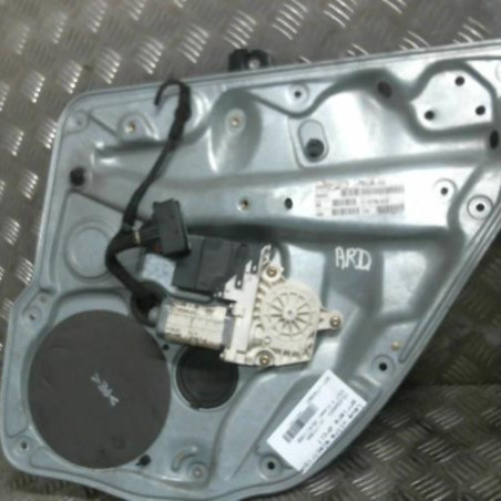 Leve vitre electrique arriere droit VOLKSWAGEN GOLF 4 Photo n°1