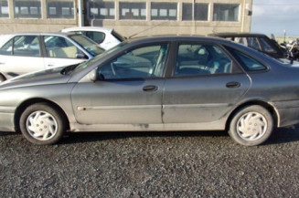 Interrupteur de leve vitre avant droit RENAULT LAGUNA 1