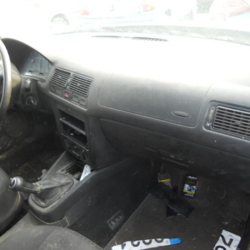 Serrure de coffre VOLKSWAGEN GOLF 4 Photo n°5