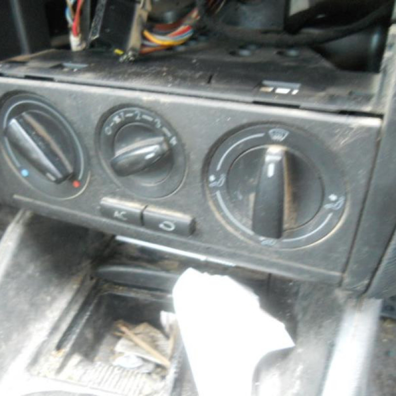 Serrure de coffre VOLKSWAGEN GOLF 4 Photo n°6