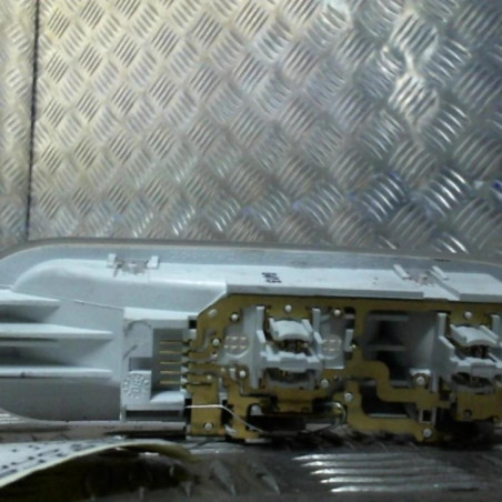 Eclairage de plafonnier RENAULT CLIO 3