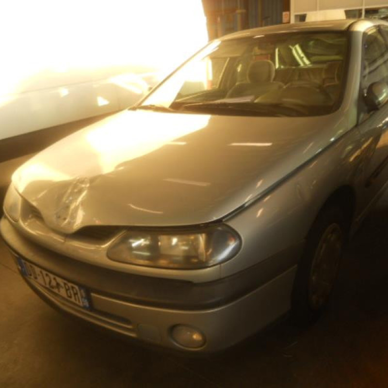 Interrupteur de leve vitre arriere gauche RENAULT LAGUNA 1 Photo n°4