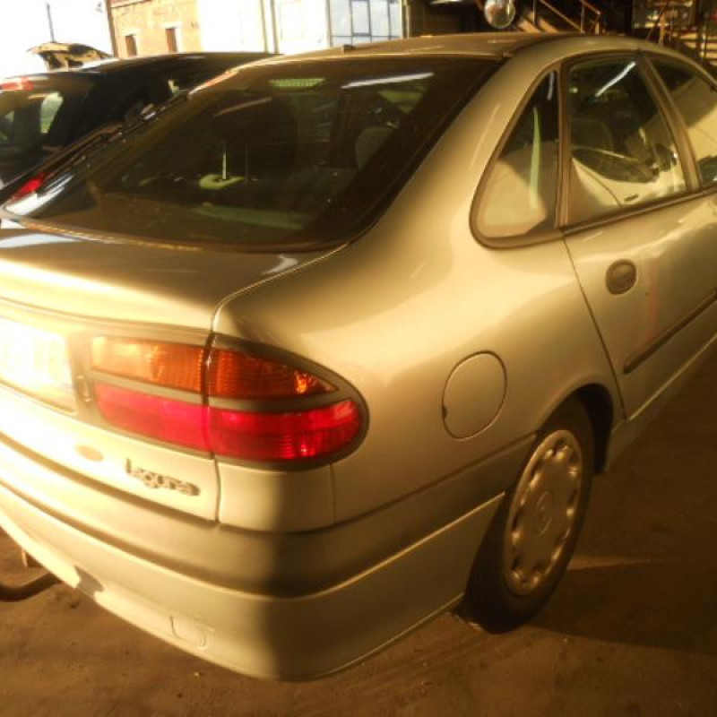 Interrupteur de leve vitre arriere gauche RENAULT LAGUNA 1 Photo n°6