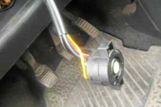 Optique avant principal droit (feux)(phare) FORD FIESTA 3