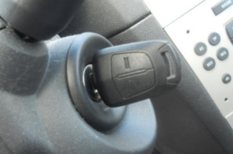 Bras essuie glace avant droit OPEL CORSA D