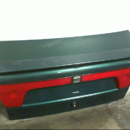 Malle/Hayon arriere SEAT CORDOBA 1