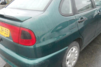 Malle/Hayon arriere SEAT CORDOBA 1