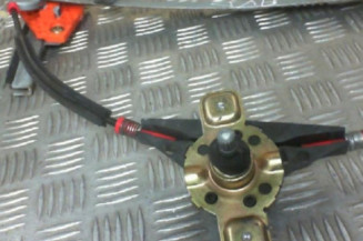 Leve vitre mecanique avant droit FORD FIESTA 4