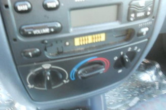 Leve vitre mecanique avant droit FORD FIESTA 4