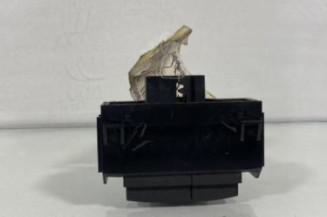 Bouton de warning OPEL CORSA D