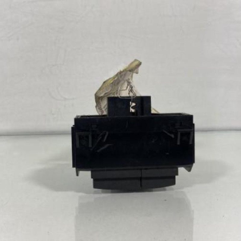 Bouton de warning OPEL CORSA D Photo n°3