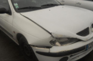 Serrure avant droit RENAULT MEGANE 1