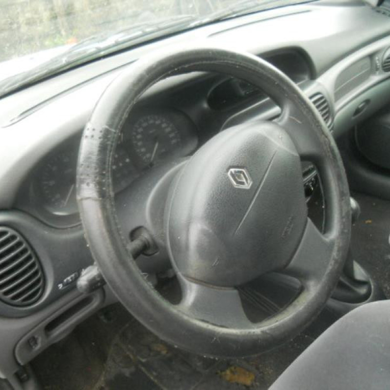 Serrure avant droit RENAULT MEGANE 1 Photo n°8