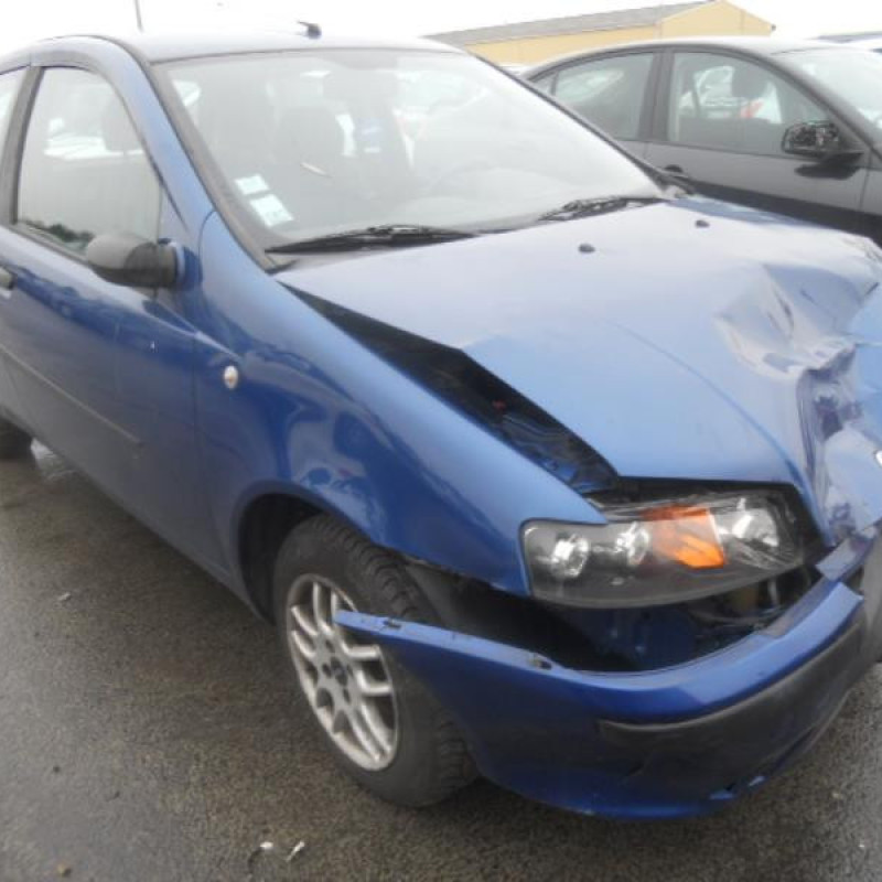 Moteur essuie glace arriere FIAT PUNTO 2 Photo n°4