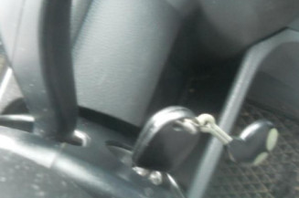 Bras essuie glace avant gauche VOLKSWAGEN POLO 4