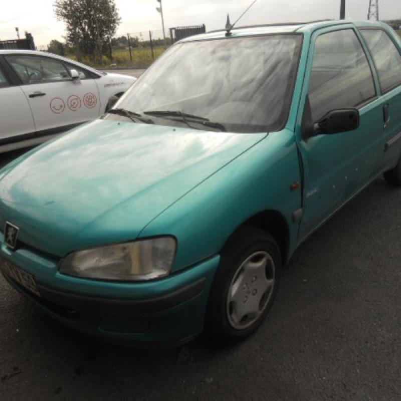 Moteur essuie glace arriere PEUGEOT 106 Photo n°3