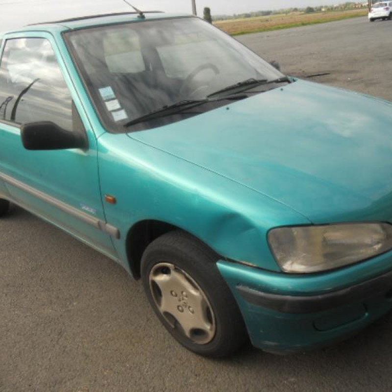 Moteur essuie glace arriere PEUGEOT 106 Photo n°4