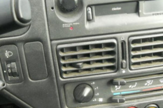 Moteur essuie glace arriere PEUGEOT 106