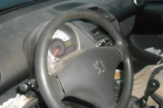 Fermeture de capot PEUGEOT 107