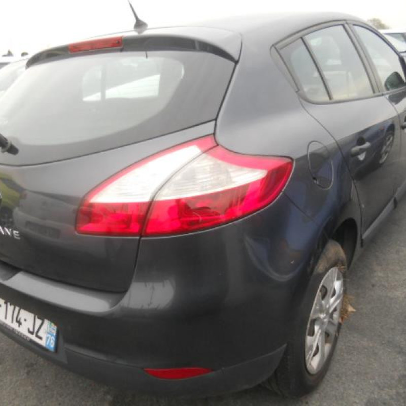Pretensionneur de ceinture avant droit RENAULT MEGANE 3 Photo n°7