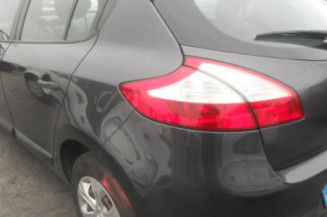 Pretensionneur de ceinture avant droit RENAULT MEGANE 3