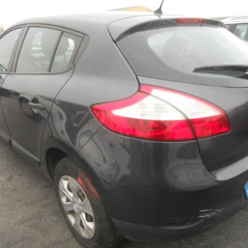 Pretensionneur de ceinture avant droit RENAULT MEGANE 3 Photo n°8