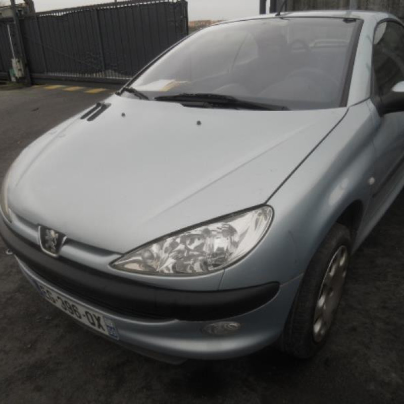 Pretensionneur de ceinture avant droit PEUGEOT 206 Photo n°4