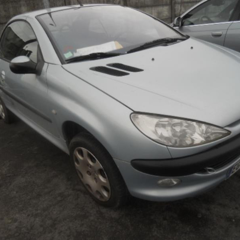 Pretensionneur de ceinture avant droit PEUGEOT 206 Photo n°5