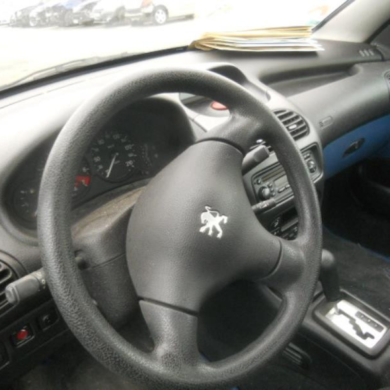 Pretensionneur de ceinture avant droit PEUGEOT 206 Photo n°9