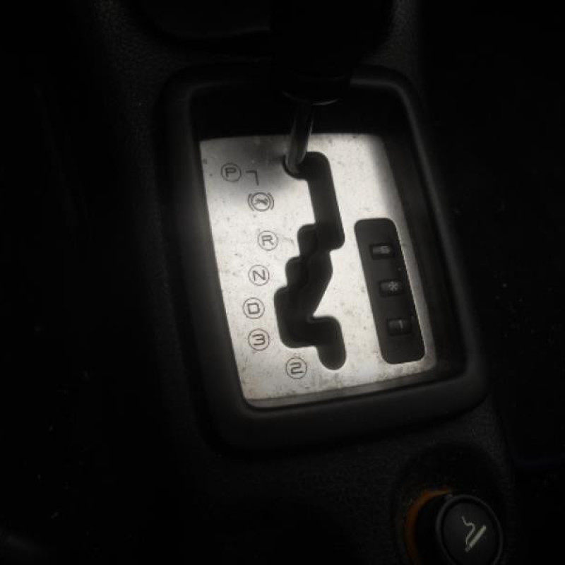 Pretensionneur de ceinture avant droit PEUGEOT 206 Photo n°10