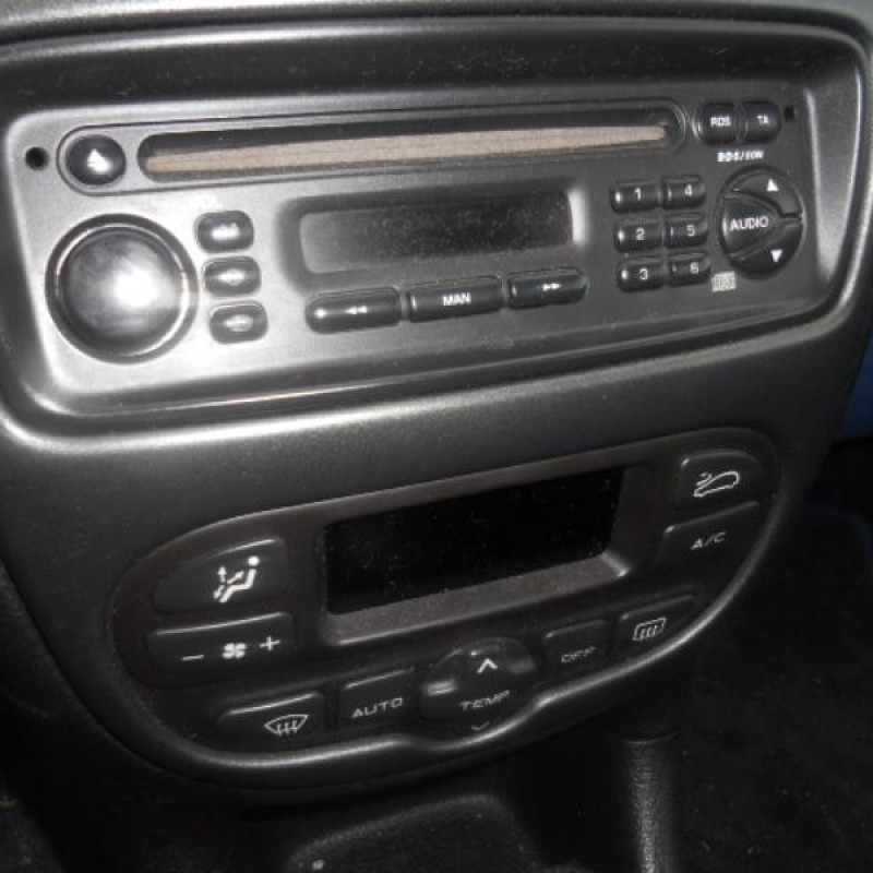 Pretensionneur de ceinture avant droit PEUGEOT 206 Photo n°11