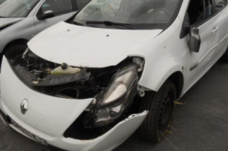 Poignee interieur avant droit RENAULT CLIO 3