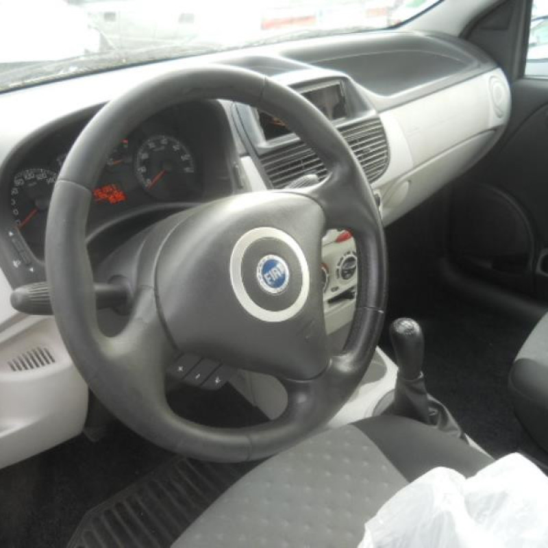 Poignee interieur avant gauche FIAT PUNTO 2 Photo n°9