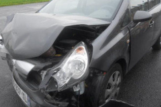 Ceinture arriere gauche OPEL CORSA D
