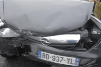 Ceinture arriere gauche OPEL CORSA D