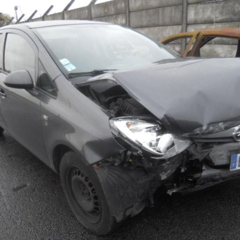 Ceinture arriere gauche OPEL CORSA D Photo n°6