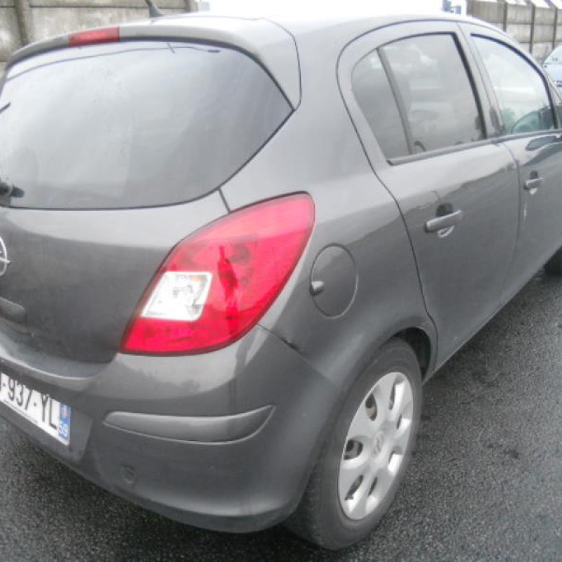 Ceinture arriere gauche OPEL CORSA D Photo n°7