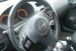 Ceinture arriere gauche OPEL CORSA D