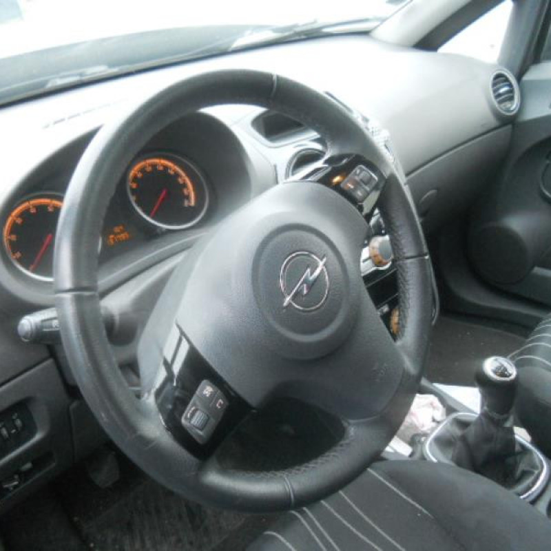 Ceinture arriere gauche OPEL CORSA D Photo n°9