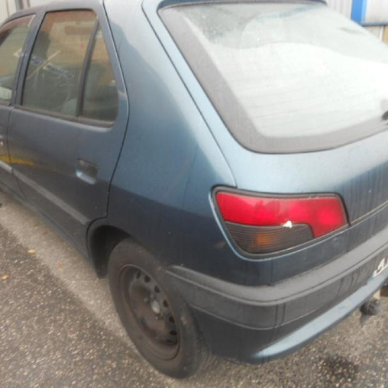 Aile avant droit PEUGEOT 306 Photo n°6