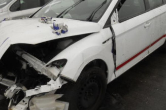 Serrure avant droit FORD MONDEO 3