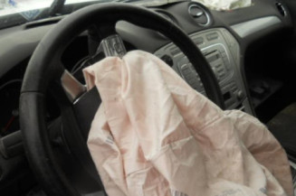 Serrure avant droit FORD MONDEO 3
