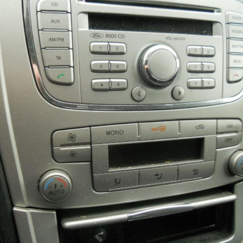 Serrure avant droit FORD MONDEO 3 Photo n°10