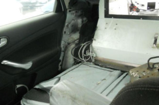 Serrure avant droit FORD MONDEO 3